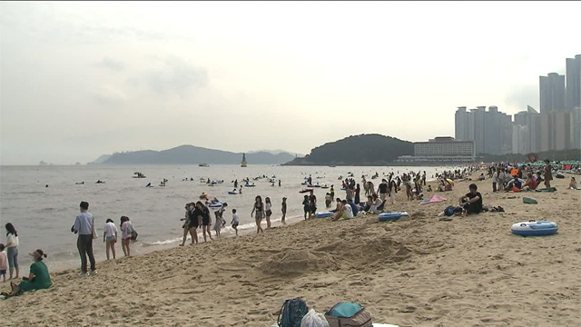 부산, 이틀째 폭염경보 발효…낮 최고 30도